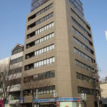 【新東陽ビル】6階16.35坪 中区栄５丁目、久屋大通沿い角地１階コンビニ入居ビル